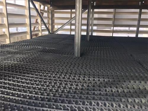 冷卻塔應(yīng)該多久清潔一次？